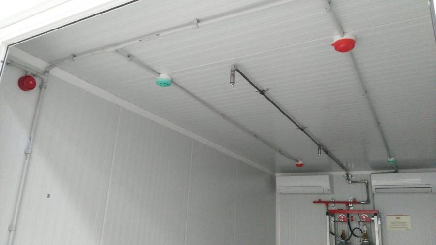 Interior de un contenedor modular