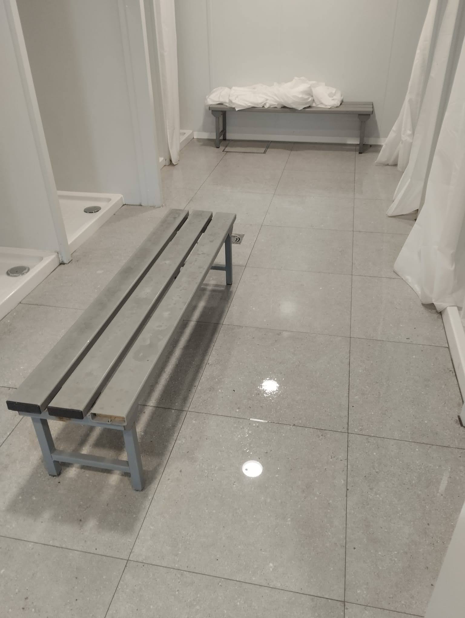 Vestuario modular prefabricado