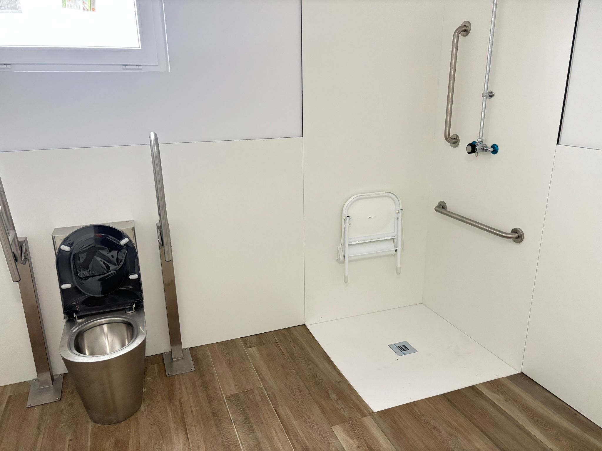Baño modular para movilidad reducida