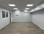 Interior de oficinas prefabricadas para nave con sistema de climatización VRV