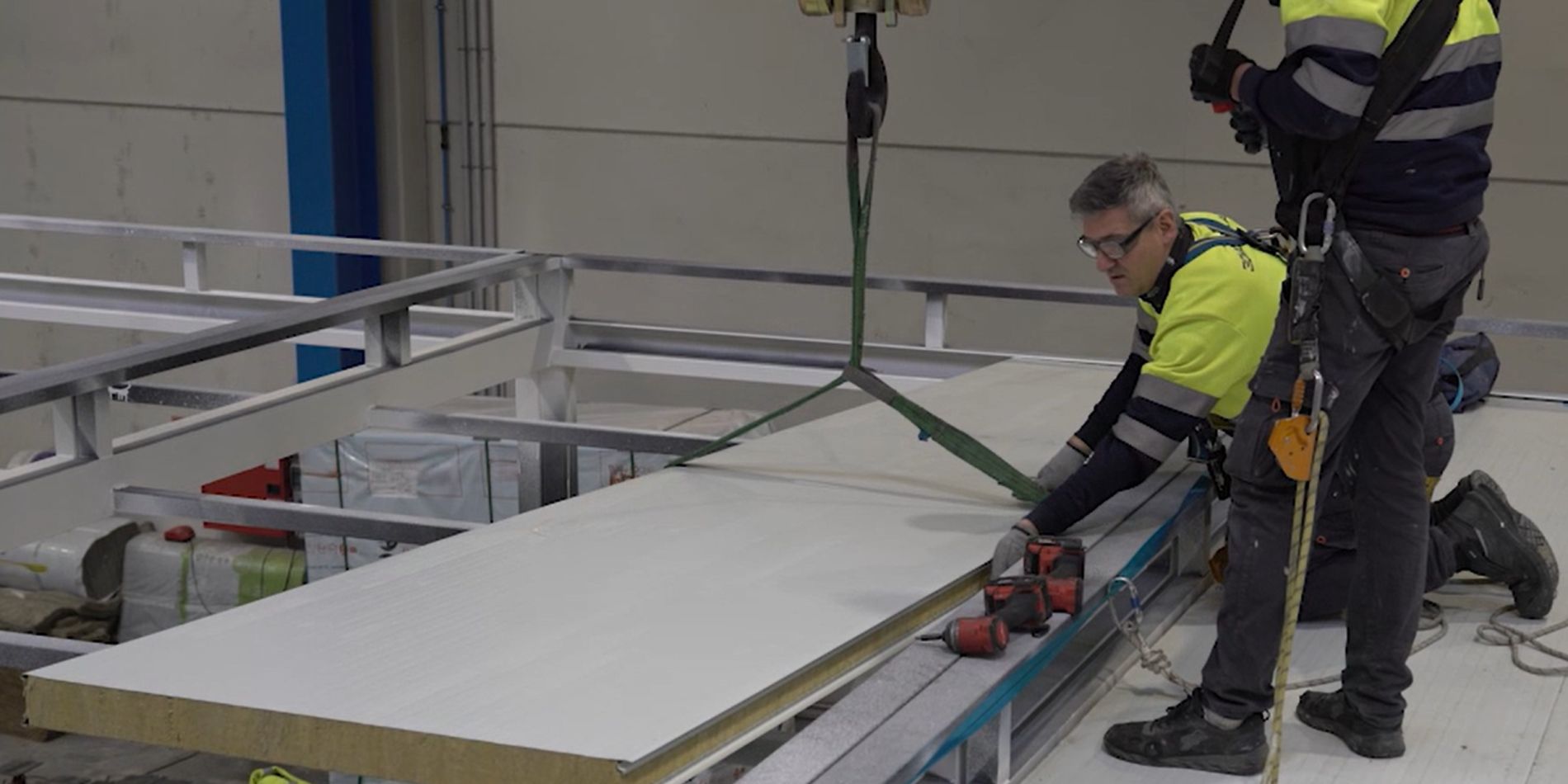 Ventajas del panel sandwich en construccion modular prefabricada