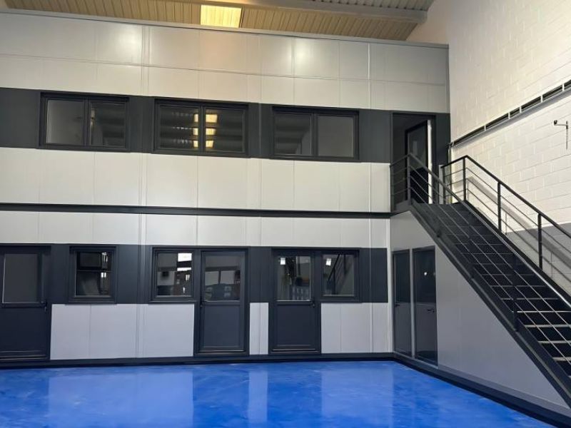 Modulo oficina interior prefabricada Daco